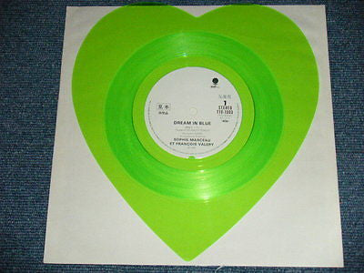 夢見るソフィ = Dream In Blue / Reality