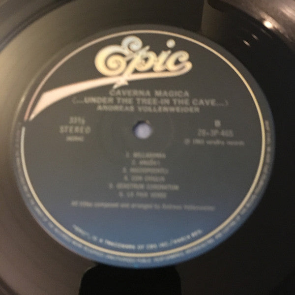 Caverna Magica (...Under The Tree - In The Cave...)