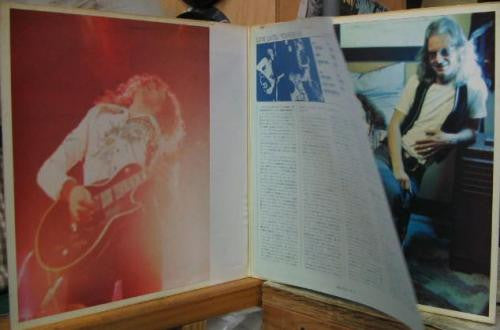 Live Dates = ライブ・デイト